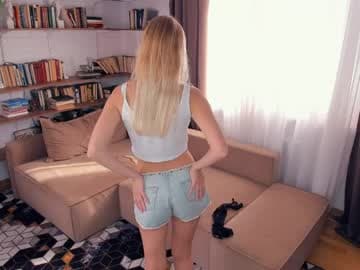 Hola i am Alice. Goal - turn around slowly xD #new #blonde #skinny #18 #shy Let's make us day better [39 tokens remaining]