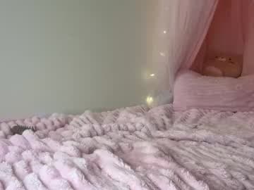 tease [471 tokens remaining] i'm #18 years old and #new here