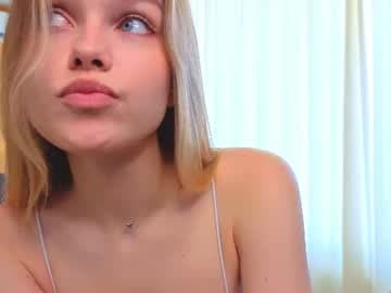GOAL: Flash boobs [2081 tokens remaining] Welcome to my room! #new #18 #skinny #shy #bigboobs