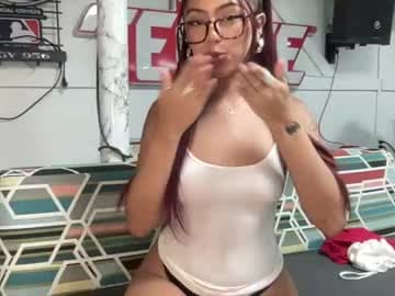 My first ever stream, helloo CB 👋 #new #teen #redhead #latina #bigboobsgetting my fit off :) [300 tokens remaining]