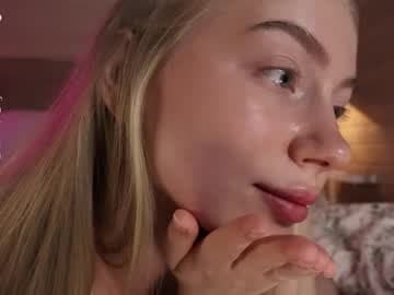 I'm back, your kateharrise, still the same soul, but stronger than ever #feet #cute #skinny #bigass #blonde // GOAL: Massage boobies in top [72 tokens left]