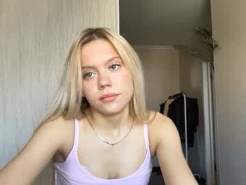 Run a finger through my body^^  #shy #18 #teen #new #young [48 tokens remaining]