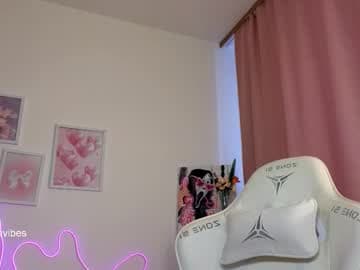 If you know how to press the right buttons — we’ll get along 😈 - Goal is : Last tipper get 5 mins toy control ! #curvy #teen #18 #natural #bigtits