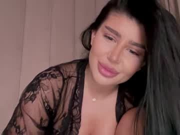 I need LOVE AND AFFEECTION! Happy V day , you beautiful people! #lovense #brunette #bigass #bigboobs #squirt