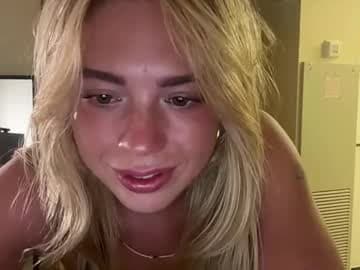 First Streammm- swimsuitttt  [457 tokens remaining]