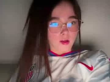 17th day! goal: Spank ass x20 and domi on with oil in ass!!:)!! I'm alone at home [694 tokens remaining] i'm #18 years old and #new here #lovense #petite #daddysgirl
