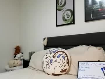 its coming off! #blonde #petite #gymnastics #flexible