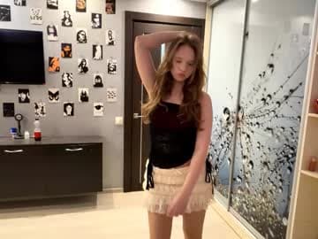 GOAL: tease jeans [33 tokens remaining] Welcome to my room! #new #18 #shy #young #nonude